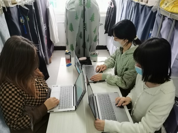 照片4.jpg 照片4.jpg