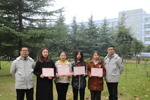 3,参赛队员与指导老师合照_副本.jpg 3,参赛队员与指导老师合照_副本.jpg
