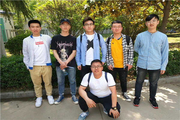 5.同学们合影留念.jpg