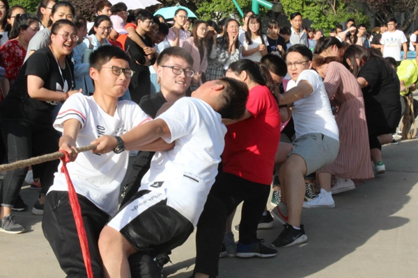 2比赛激烈进行中.jpg