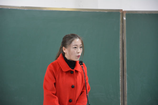 3王晓静老师主持.JPG 3王晓静老师主持.JPG