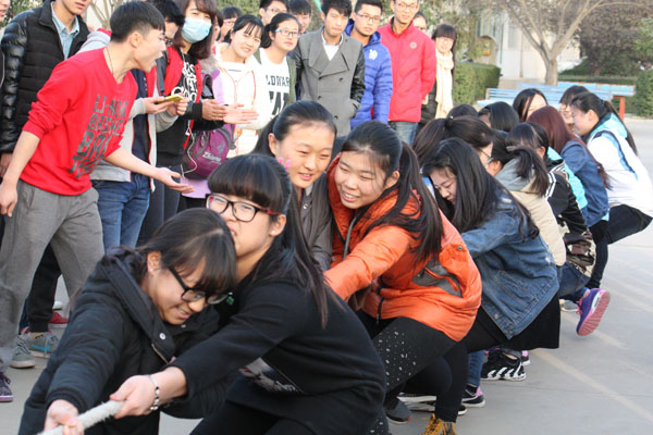女子组比赛.JPG 女子组比赛.JPG