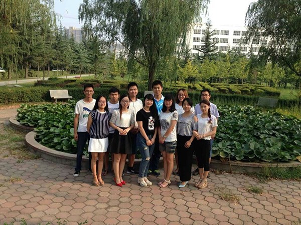 太阳成集团tyc122cc老师合影.jpg 太阳成集团tyc122cc老师合影.jpg